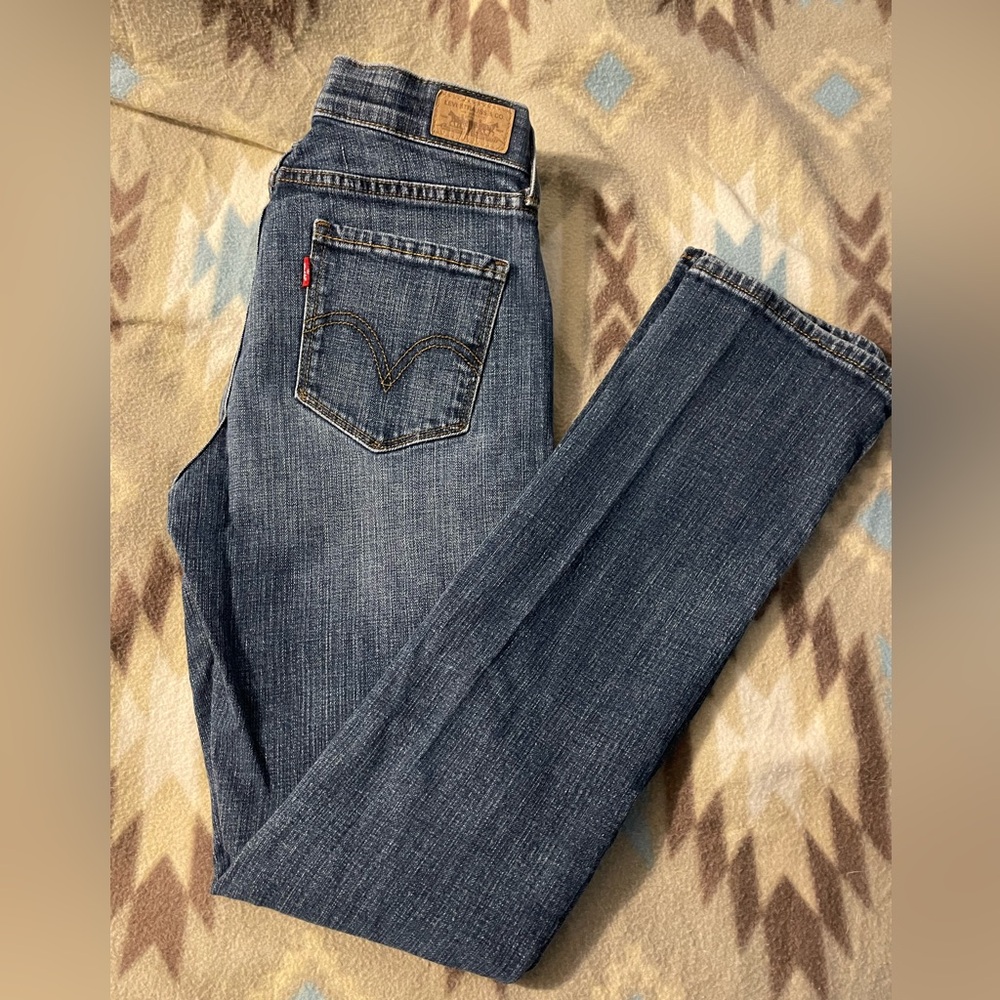 Junior girl levi straight jeans size 4